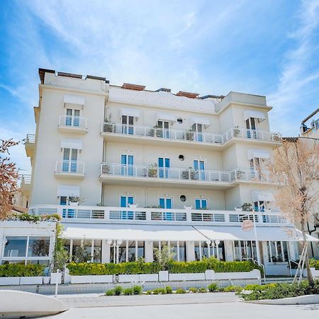 Hotel Lungomare Cattolica Exteriör bild