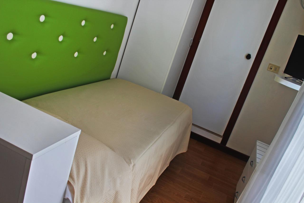 Hotel Lungomare Cattolica Exteriör bild