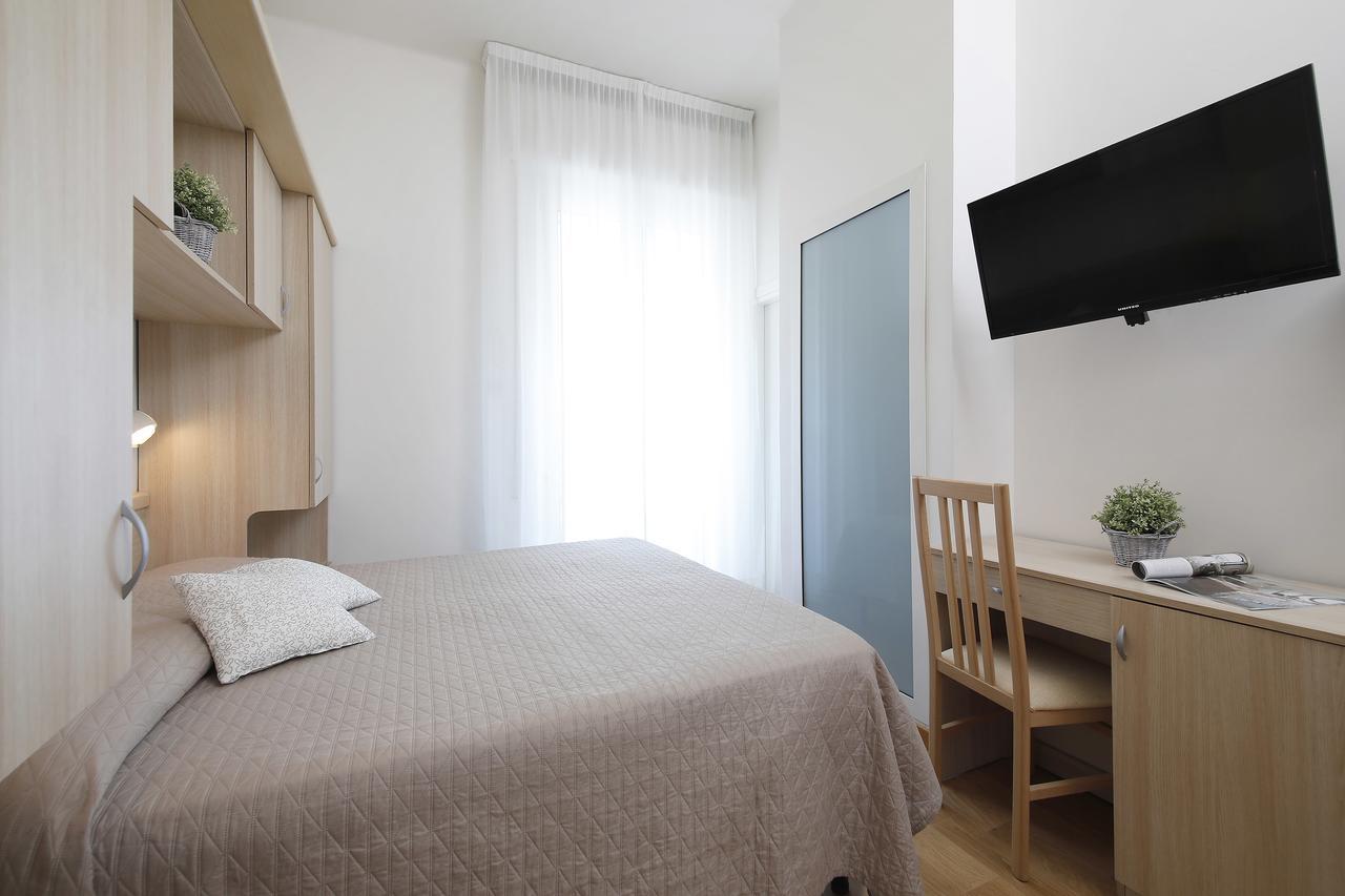 Hotel Lungomare Cattolica Exteriör bild